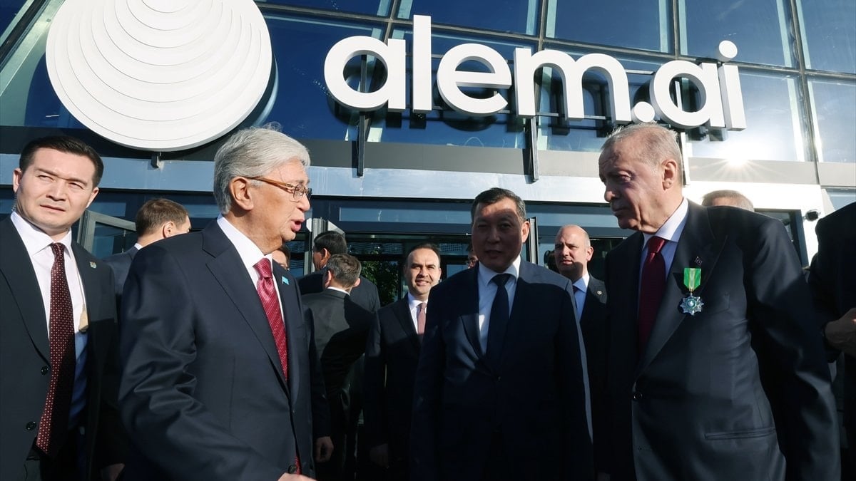 Cumhurbaşkanı Erdoğan, Astana’da Alem.AI Yapay Zeka Merkezi’ne ziyaret