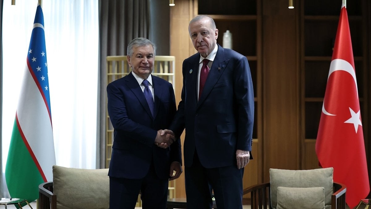 Cumhurbaşkanı Erdoğan ile Özbek mevkidaşı Mirzoyev, Türkistan’da görüştü