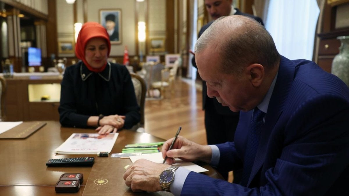 Cumhurbaşkanı Erdoğan, Türk Kızılay’a kurban bağışında bulundu