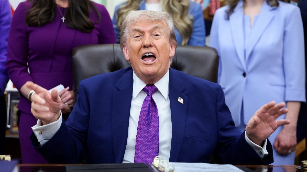 Donald Trump’tan benzin vergisi hamlesi: Petrol fiyatları düşene kadar askıya alacağız