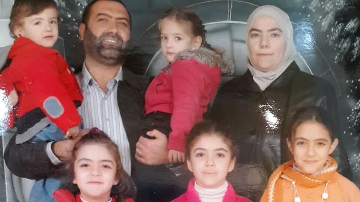 Esad rejimi Suriyeli satranç şampiyonu Rania Al-Abbasi’nin 6 çocuğunu katletti