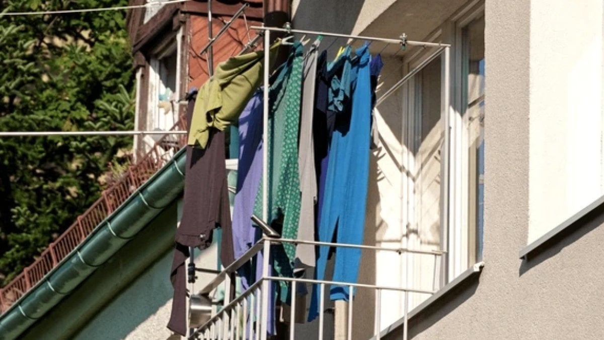 İspanya’da yeni yasak: Balkona çamaşır asmak yasaklandı