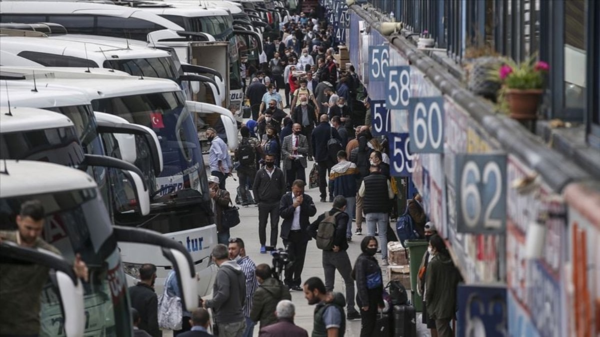 İstanbul’da bayram öncesi otobüs biletleri tükendi