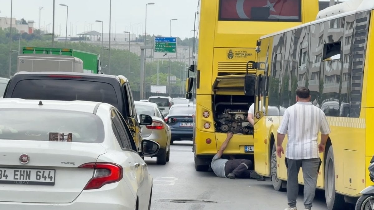 İstanbul’da İETT otobüsü arıza yaptı: Vatandaşlar yol ortasında beklemek zorunda kaldı