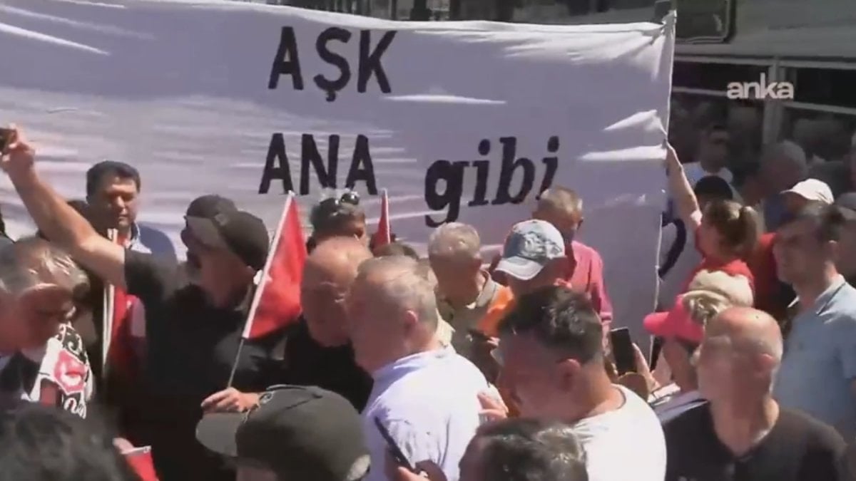 İzmir’de Cemal Enginyurt’la dalga geçildi: En büyük devrimci geldi