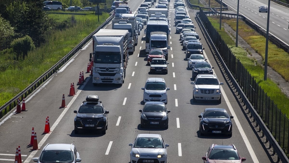 Kurban Bayramı tatili dönüşünde: Bolu-Düzce yolu