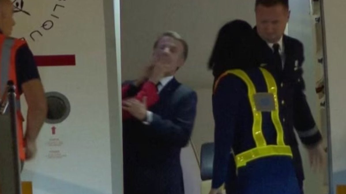 Macron’un eşinden yediği tokadın sebebi ortaya çıktı