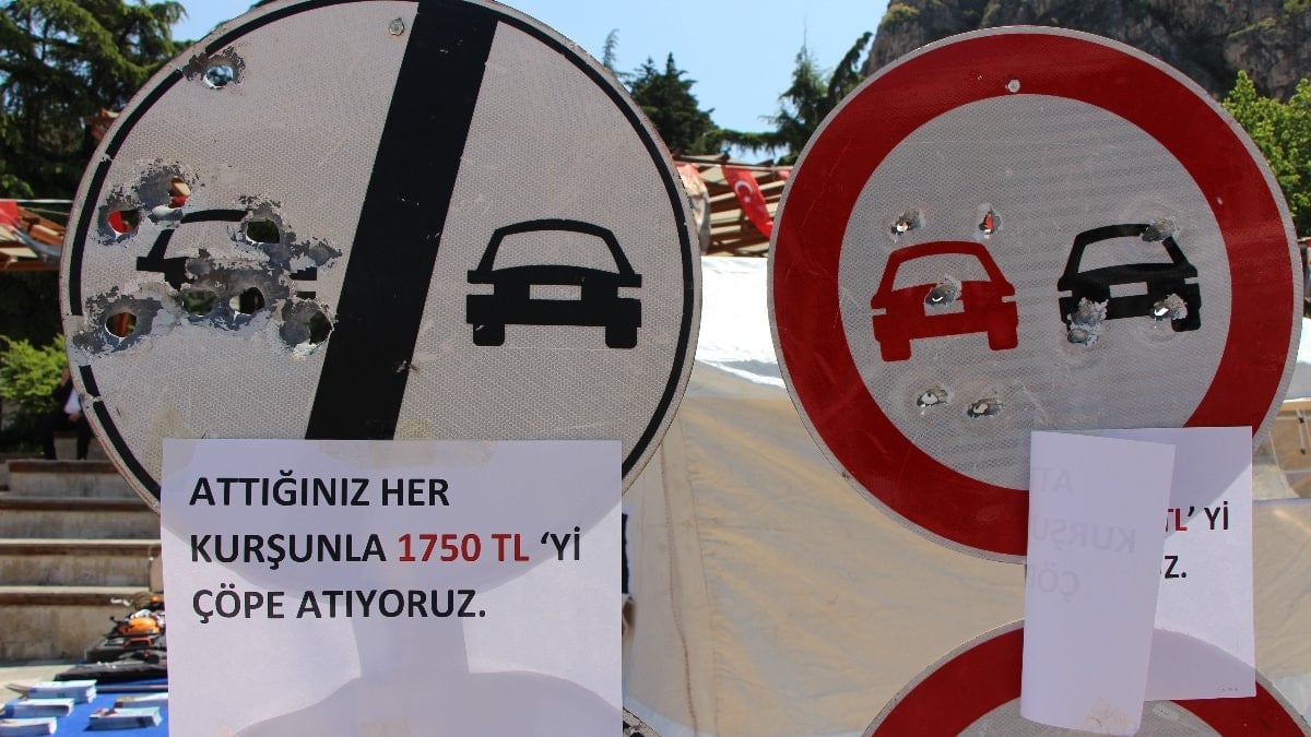 Magandaların hedef tahtası trafik levhaları: Yenileme bedeli 5 bin TL’yi buluyor