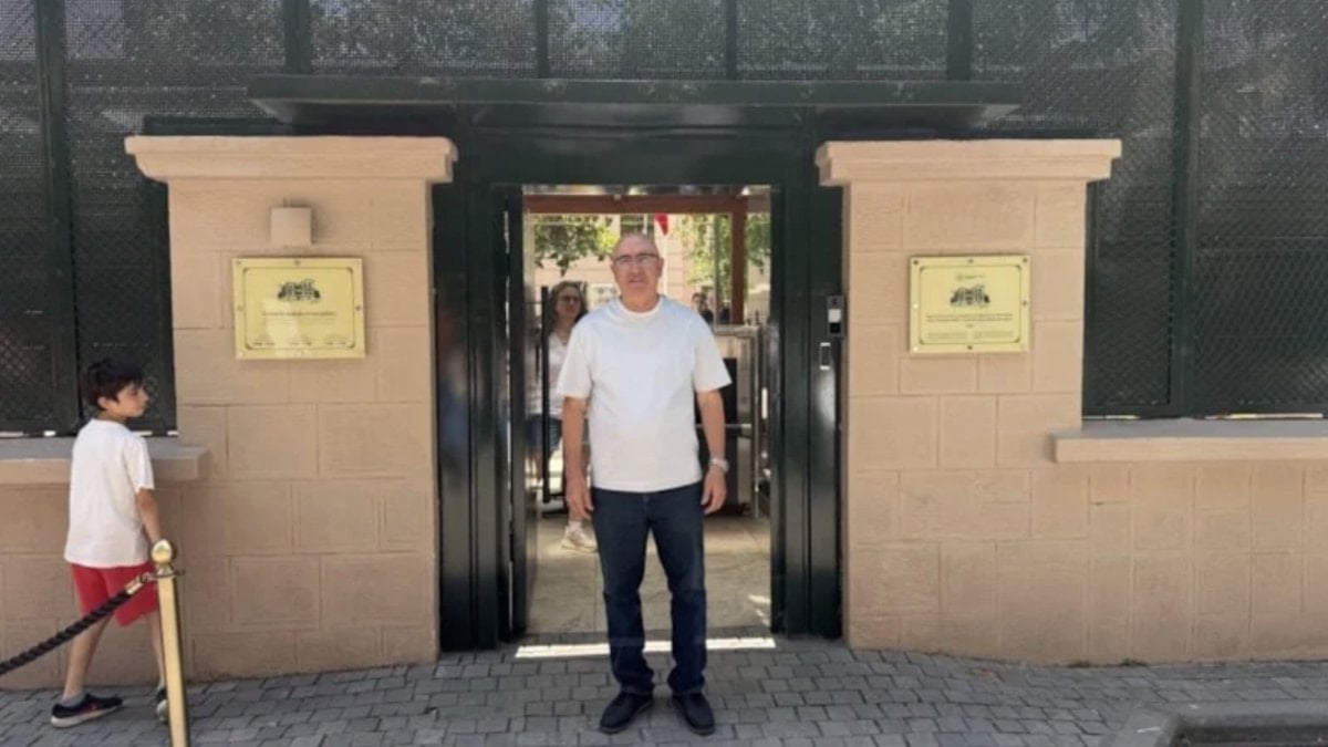 Mahmut Tanal, Yunanistan tatilinden döndü