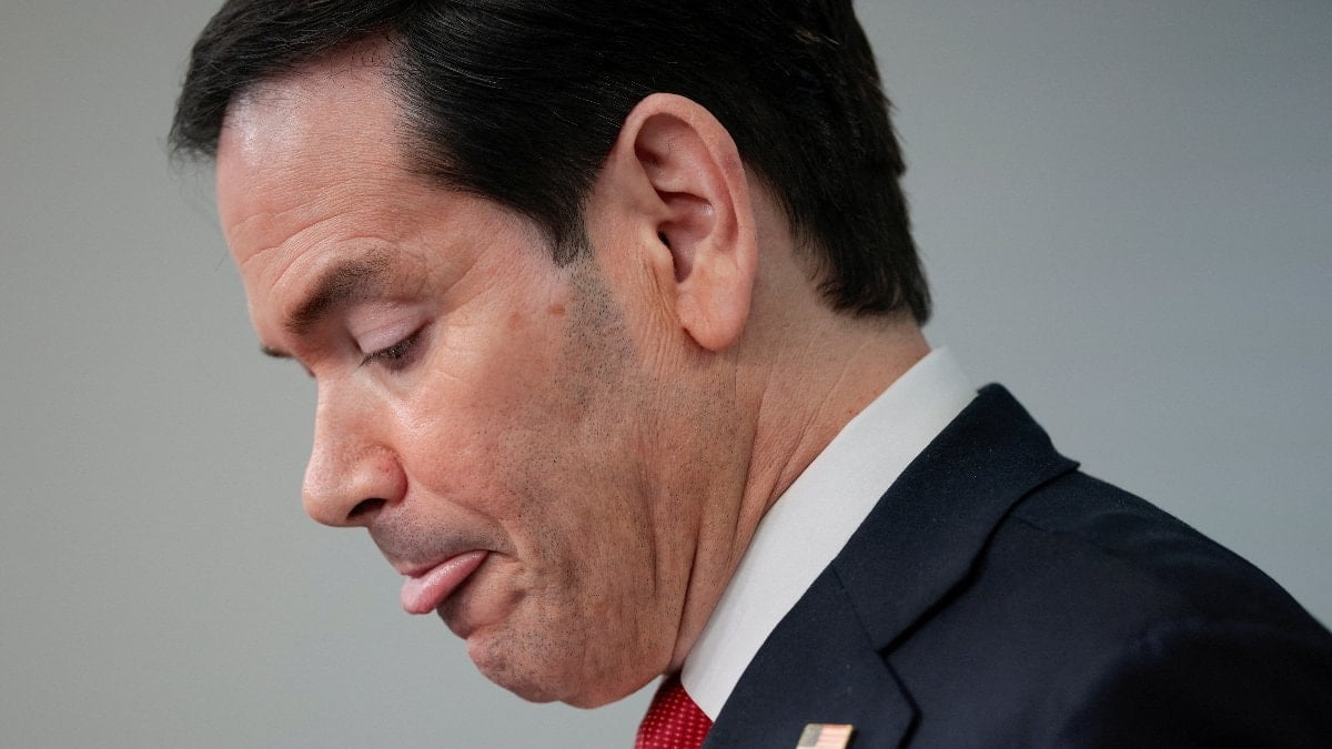 Marco Rubio, Hürmüz Körfezi’nde 10 sivil denizcinin hayatını kaybettiğini duyurdu