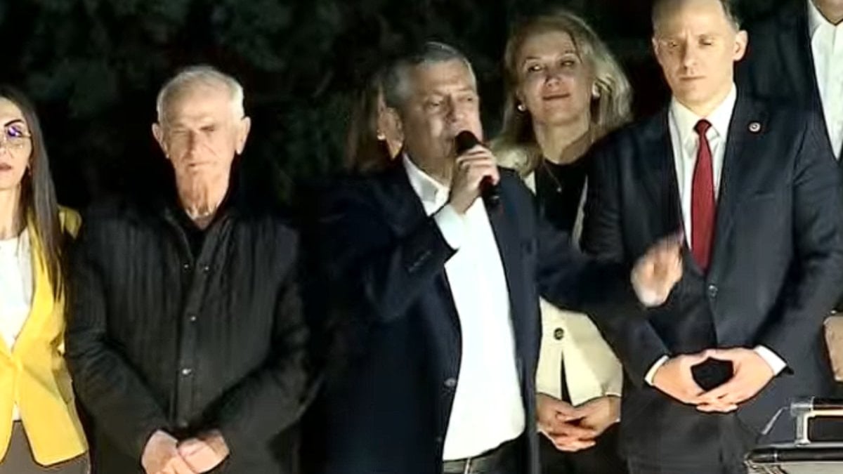 Mutlak butlan kararı sonrası Önder Sav, Özgür Özel’in yanına gitti