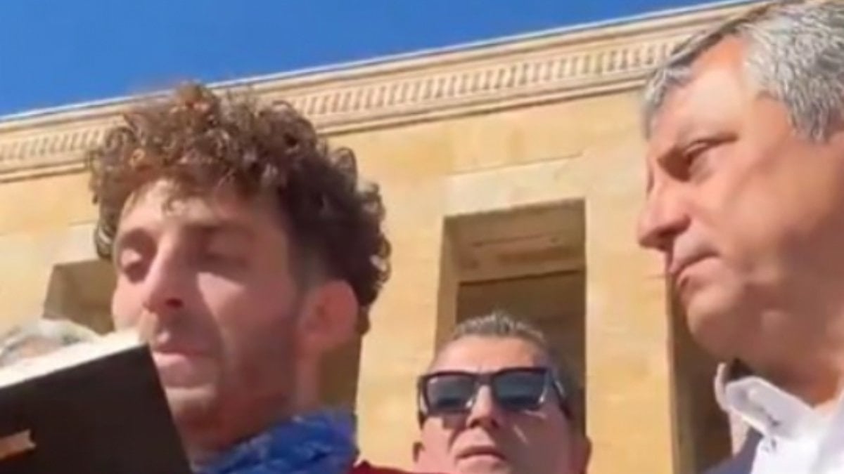 Özgür Özel ile Nutuk okuyan genç arasında bacak polemiği