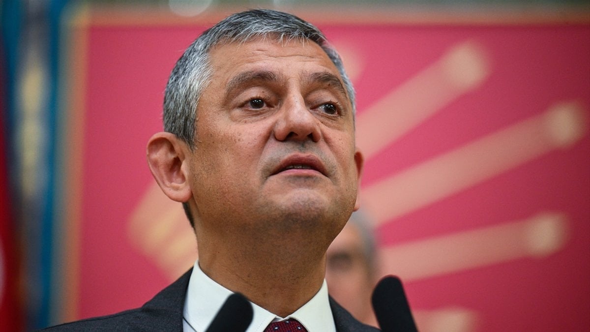 Özgür Özel’den yine sokak çağrısı: Seferberlik hali bekliyoruz