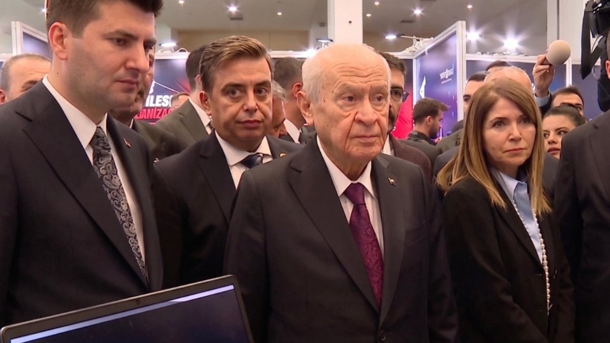 Ülkü Ocakları’ndan TEKNOCAK Festivali: Devlet Bahçeli stantları gezdi