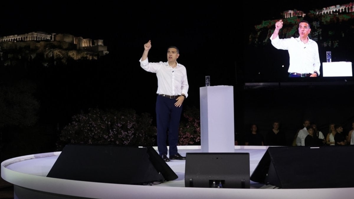 Yunanistan’ın eski başbakanı Aleksis Çipras yeni parti kurdu