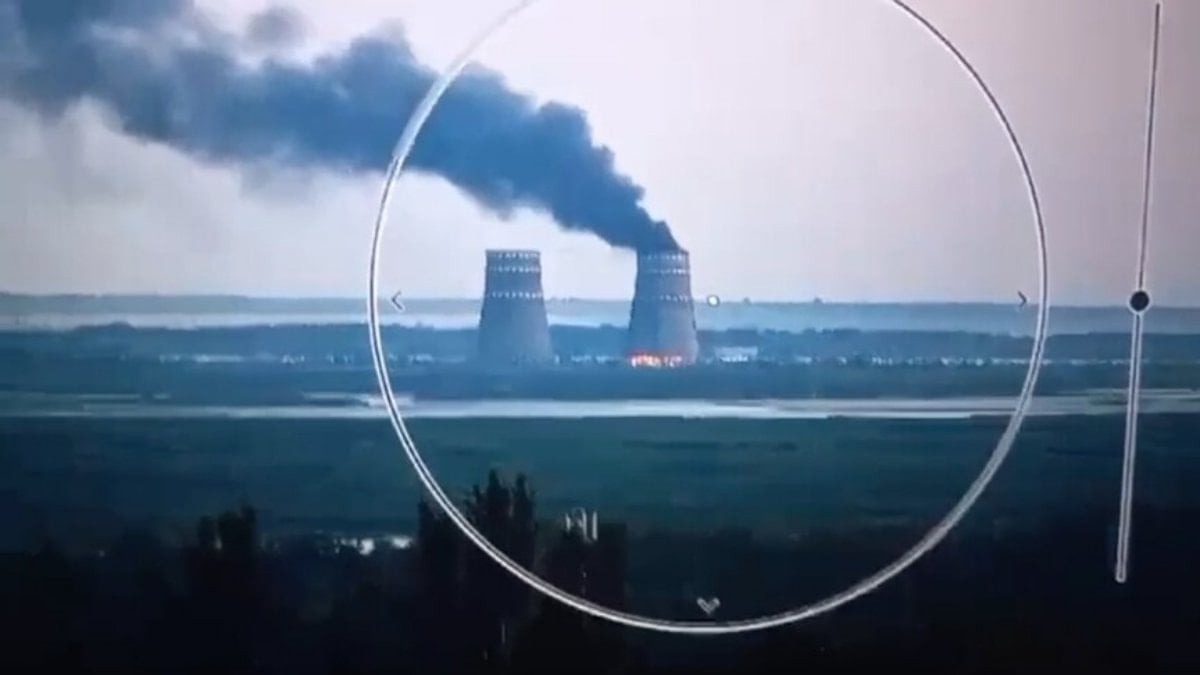 Zaporijya Nükleer Güç Santrali’ne Ukrayna İHA’sı isabet etti
