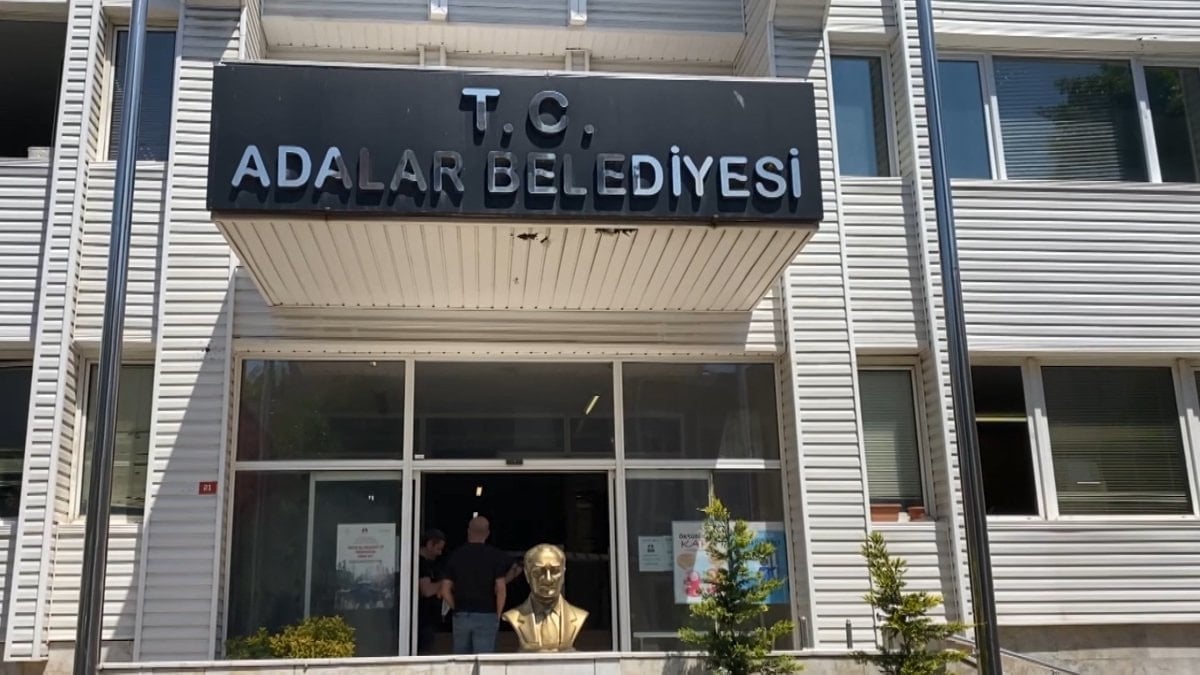 Adalar Belediyesi operasyonunda 42 şüpheli adliyeye sevk edildi