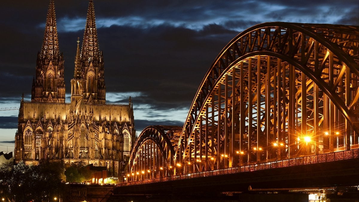 Almanya’da Köln Katedrali’ne giriş ücreti geliyor: Turistler 12 euro ödeyecek