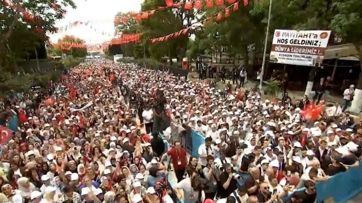 Cumhurbaşkanı Erdoğan, Edirne’de coşkulu kalabalığa seslendi