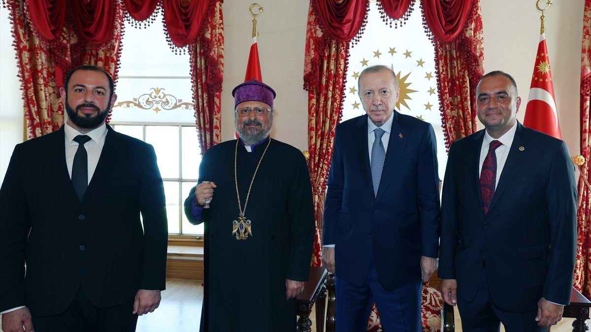 Cumhurbaşkanı Erdoğan, Türkiye Ermenileri Patriği Sahak Maşalyan’ı kabul etti