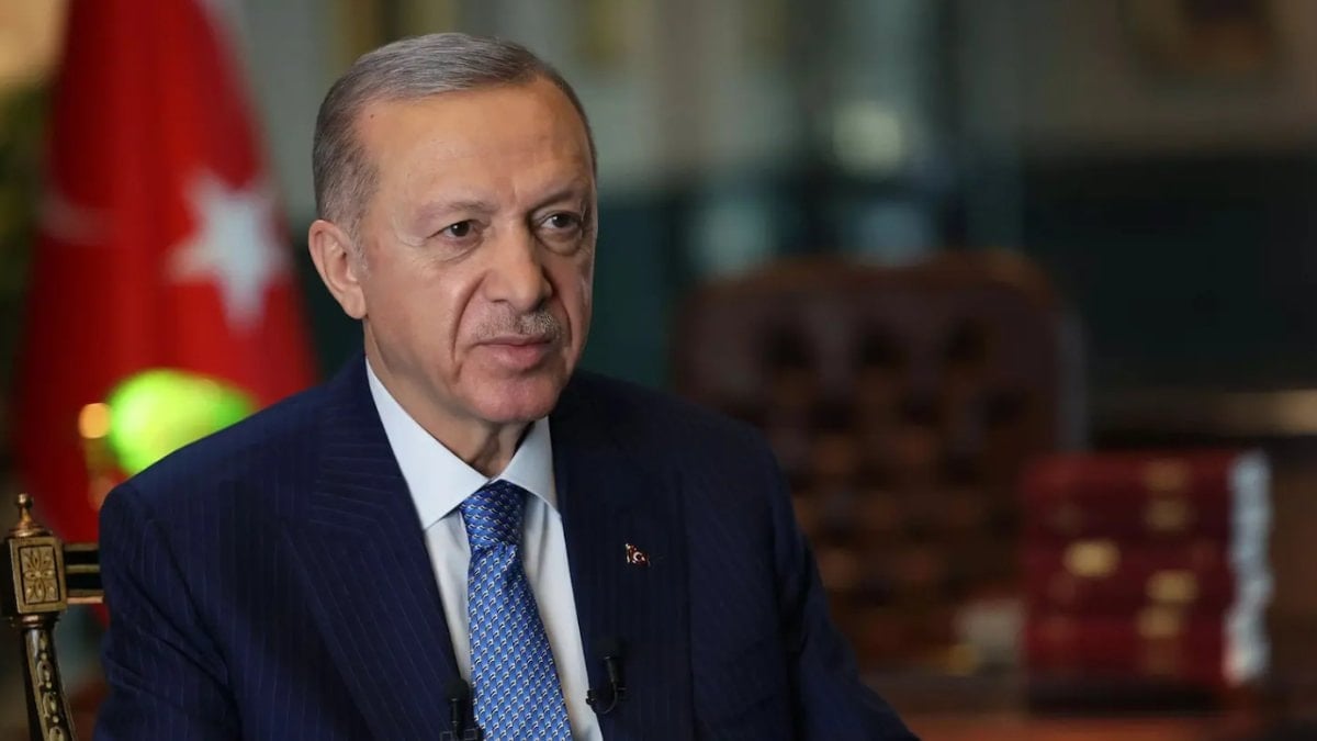 Cumhurbaşkanı Erdoğan’dan Aziz Yıldırım’a tebrik telefonu