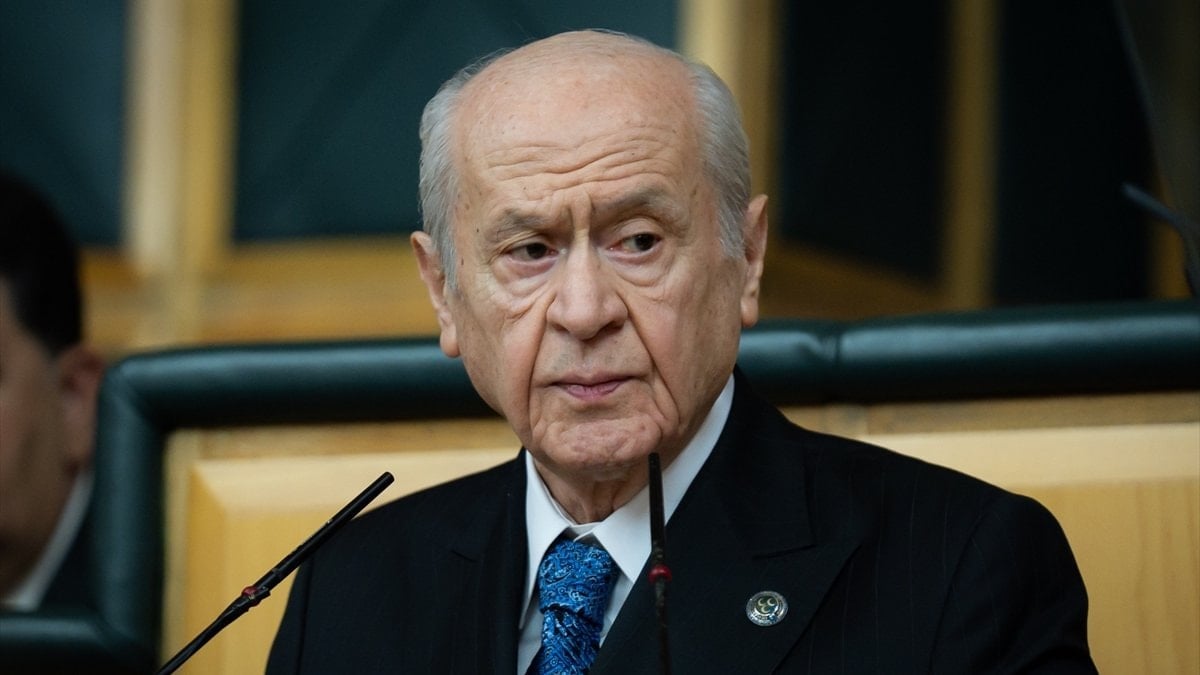 Devlet Bahçeli’nin Blue Topaz rozeti