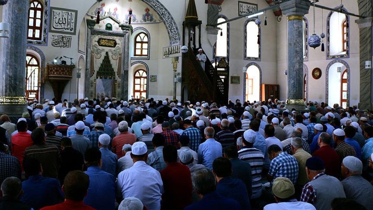 Diyanet’ten gençlere ve ailelere çağrı: Evliliği kolaylaştırın