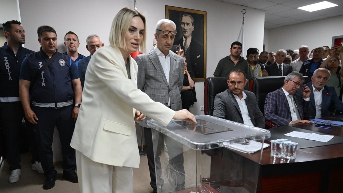 Düzce Akçakoca’da belediye CHP’den AK Parti’ye geçti