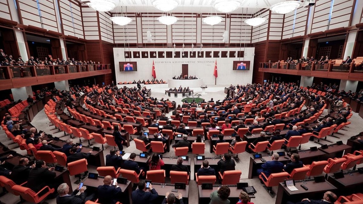 Emniyet Teşkilatı’na ilişkin düzenlemeler içeren kanun TBMM’den geçti
