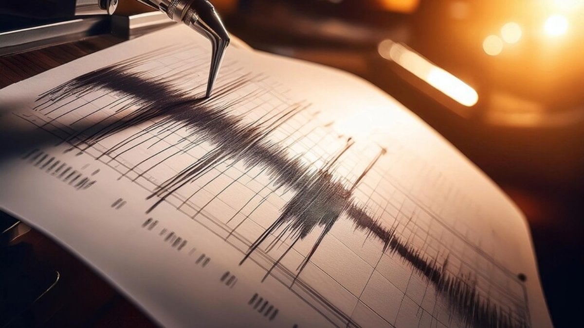 Filipinler’de 7.8 büyüklüğünde deprem: Tsunami uyarısı yapıldı