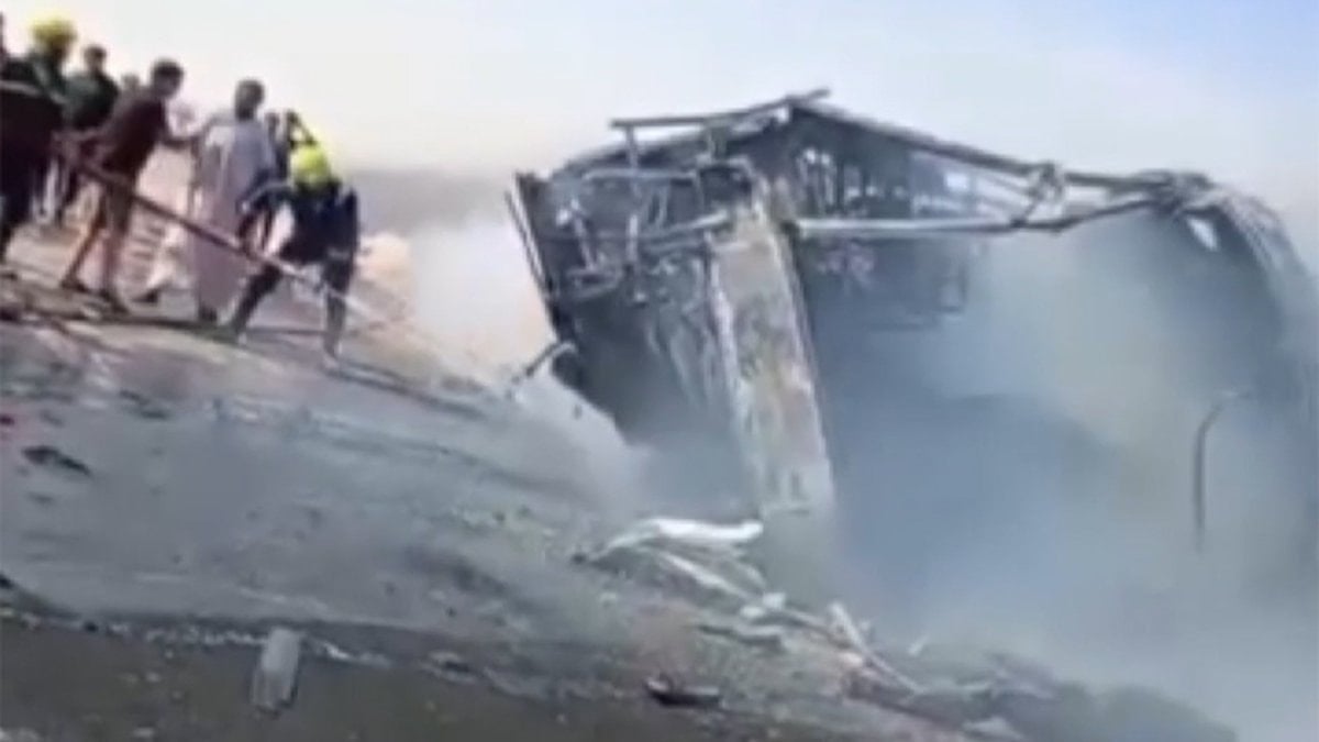 Irak’ta otobüs devrildi: 21 ölü 19 yaralı