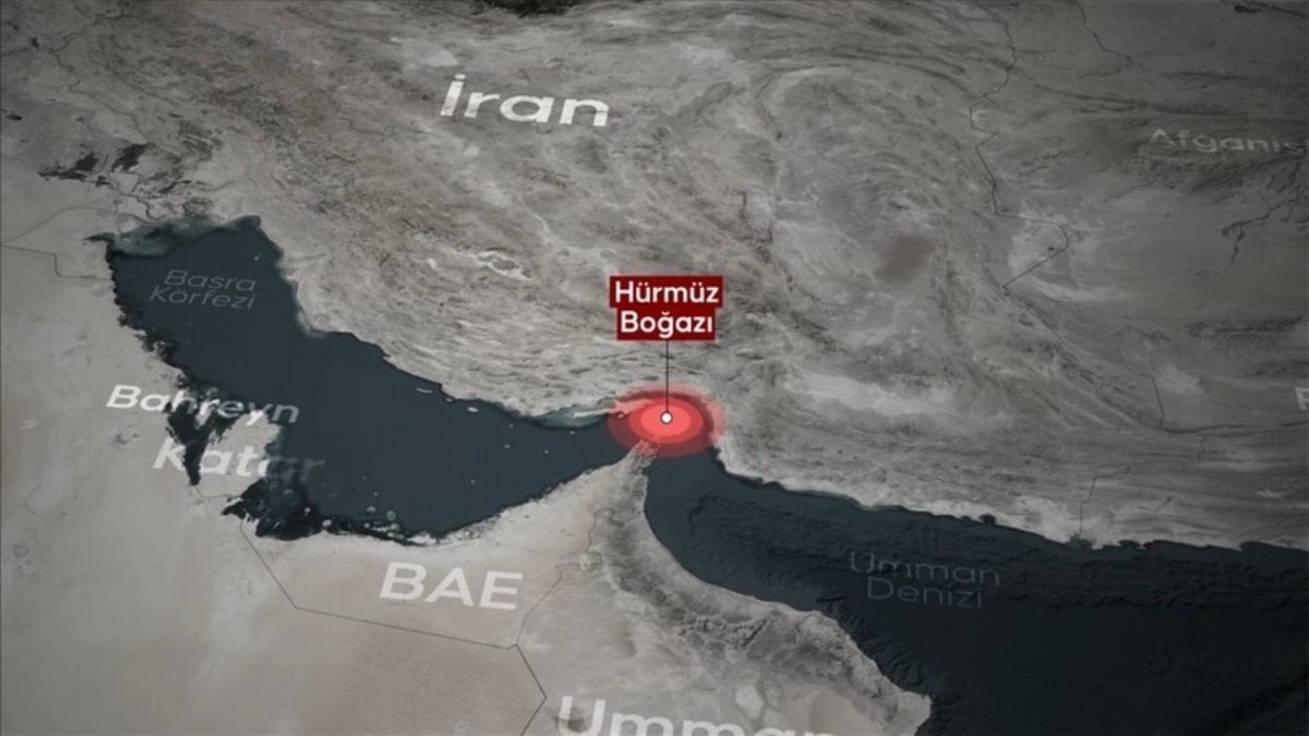 İran, Hürmüz Boğazı’nı tamamen kapattığını duyurdu