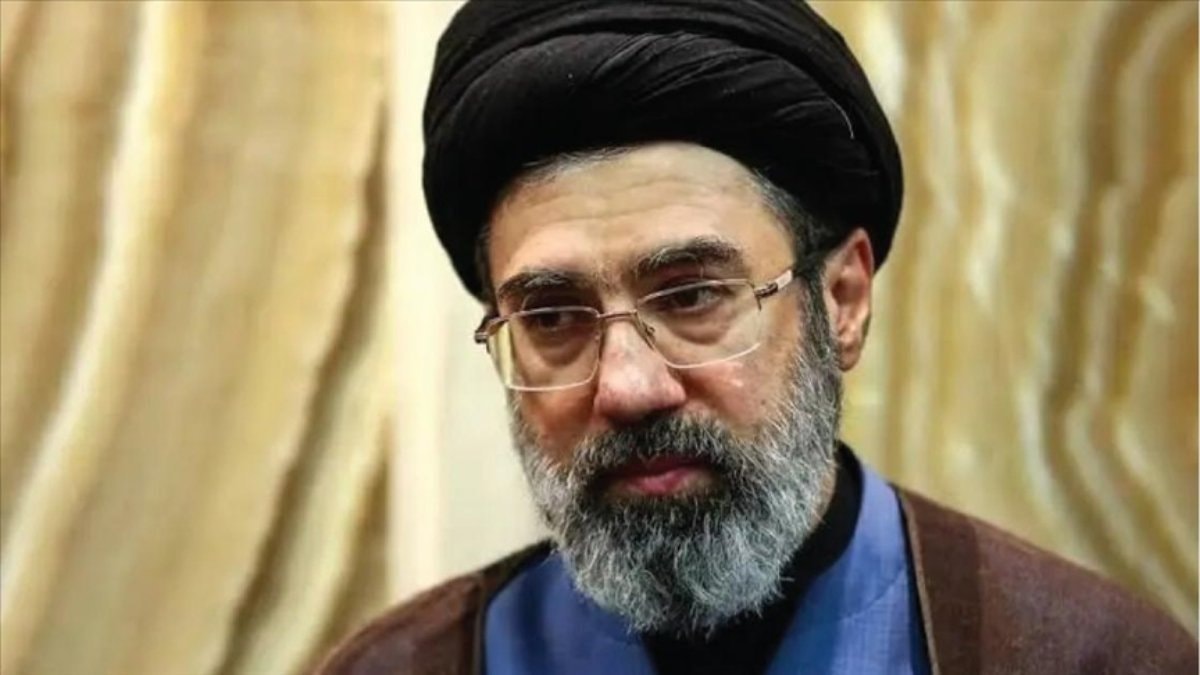 İran lideri Hamaney mutabakatı çekincelere rağmen onayladığını söyledi