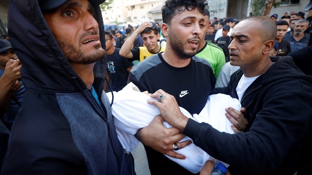 İsrail, Gazze’de yerinden edilen sivilleri vurdu: 6 ölü, 15 yaralı
