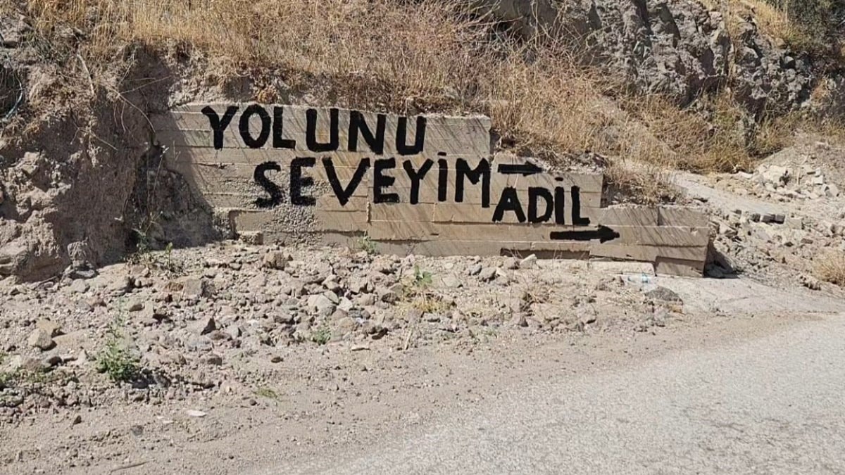 İzmir’de bozuk yol isyan ettirdi: Vatandaş çileyi duvarlara yazdı