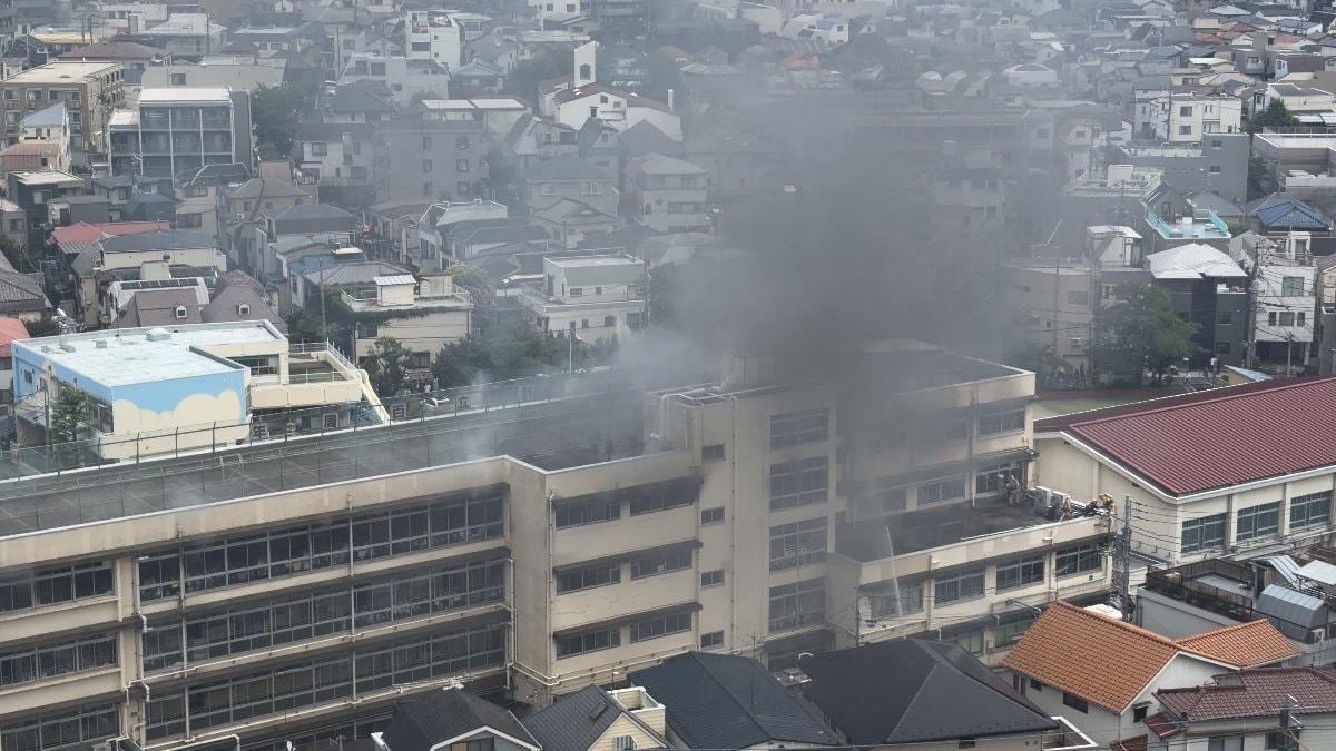 Japonya’da ilkokulda yangın: 8 öğrenci hastaneye kaldırıldı