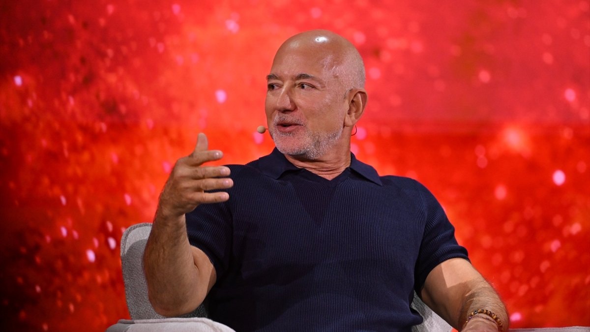 Jeff Bezos: Yapay zeka işsizliğe değil iş gücü açığına yol açacak