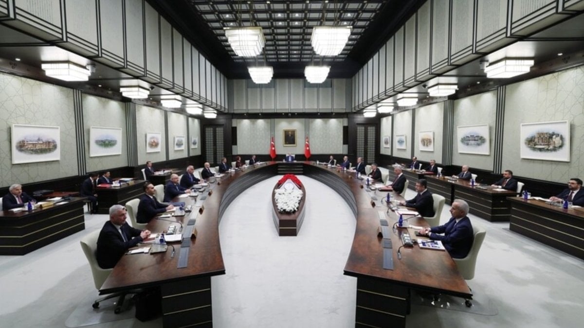 Kabine bugün toplanıyor: Gündemde Orta Doğu ve Terörsüz Türkiye var