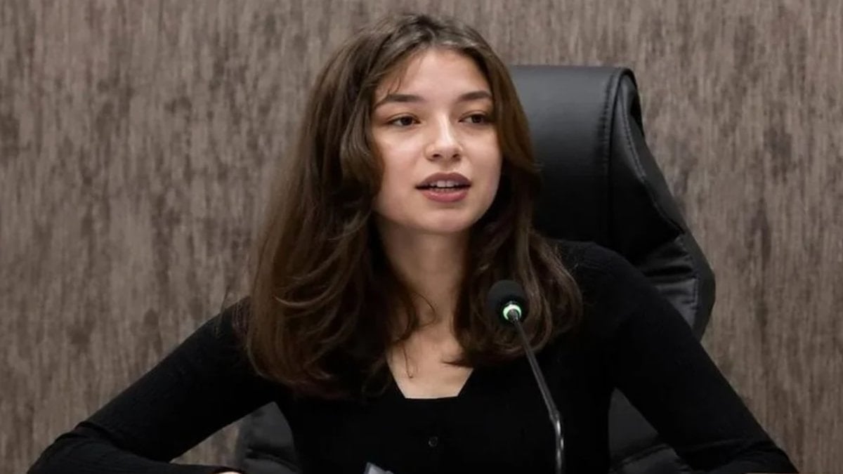 ‘Kemalistler’ paylaşımı yapan Rümeysa Eker’e soruşturma: Yurt dışı yasağı ve adli kontrol