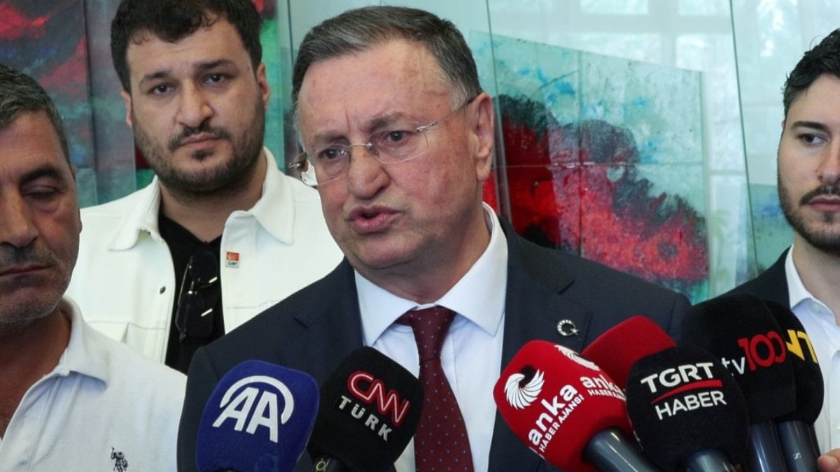 Lütfü Savaş’tan CHP’ye ziyaret: Hayırlı olsuna geldim