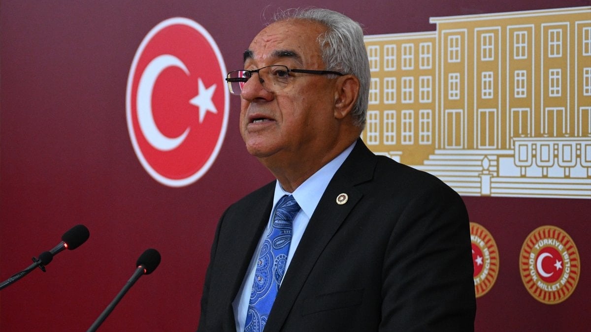 Önder Aksakal açıkladı: Özgür Özel, ‘DSP’yi bize verin’ dedi