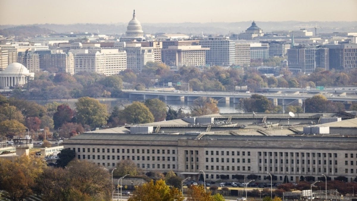 Pentagon’da gazetecilerin basın ofisine girişini yasakladı
