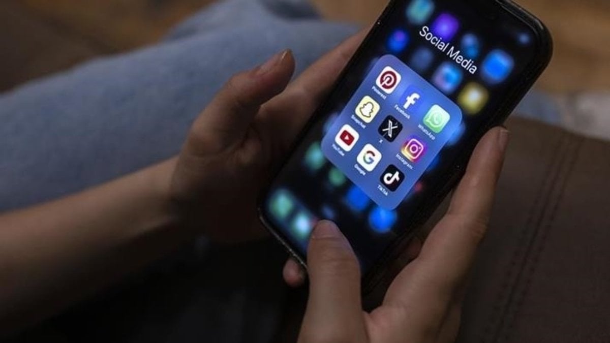 Polonya’da ilkokullarda telefon kullanımını kısıtlayacak tasarı kabul edildi
