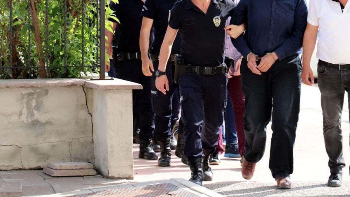 Samsun Büyükşehir Belediye Başkanı’nın adını kullanarak dolandırıcılık yapan 6 kişi gözaltına alındı