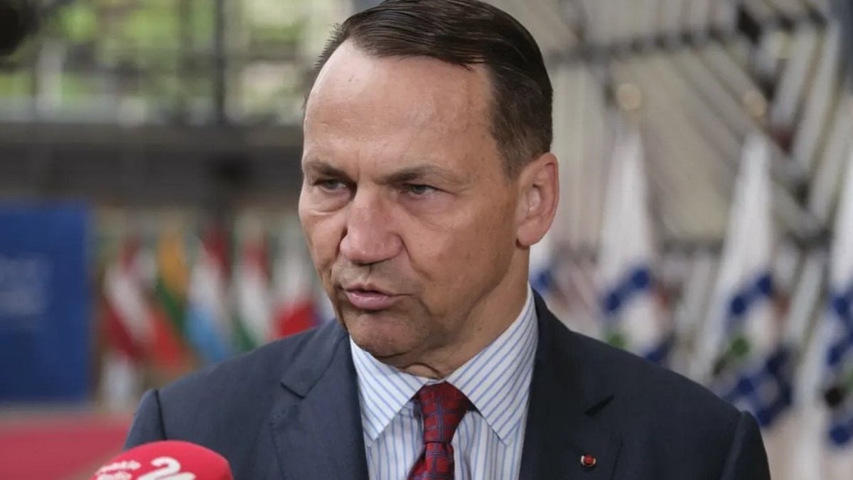 Sikorski’den ABD-İran anlaşmasına ‘İnşallah’ yorumu