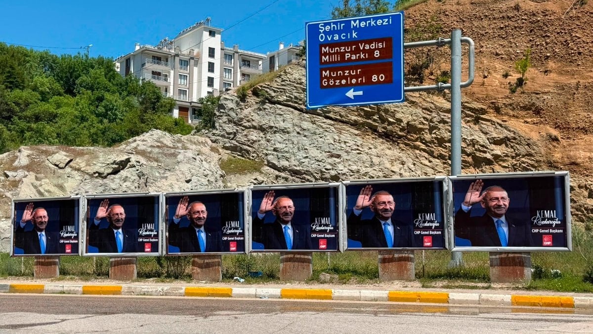Tunceli’deki billboardlara Kemal Kılıçdaroğlu afişleri asıldı
