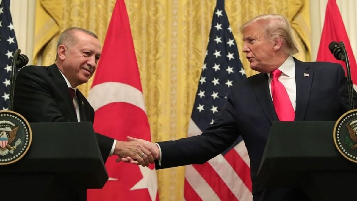 Yunan basını endişeli: Trump, NATO’yu Türkiye’ye bırakacak