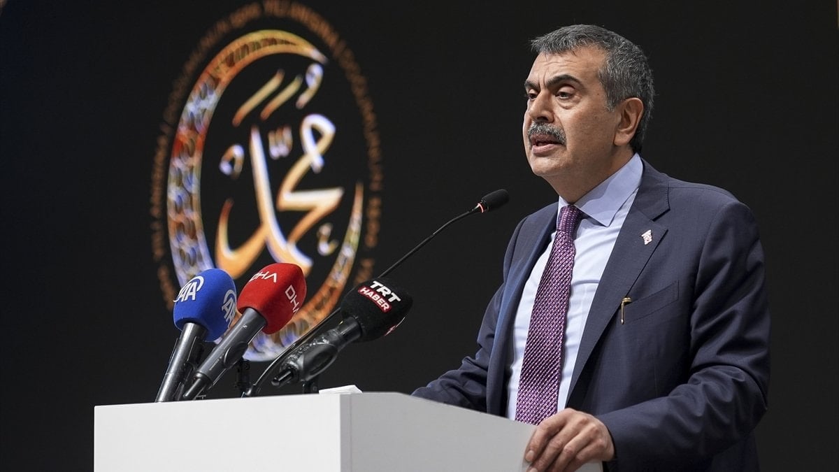 Yusuf Tekin, müfredattaki kavram değişikliklerine ilişkin eleştirilere yanıt verdi