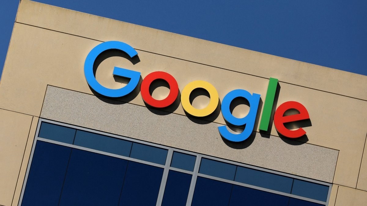 AB Komisyonu’ndan Google’a 890 milyon euro ceza