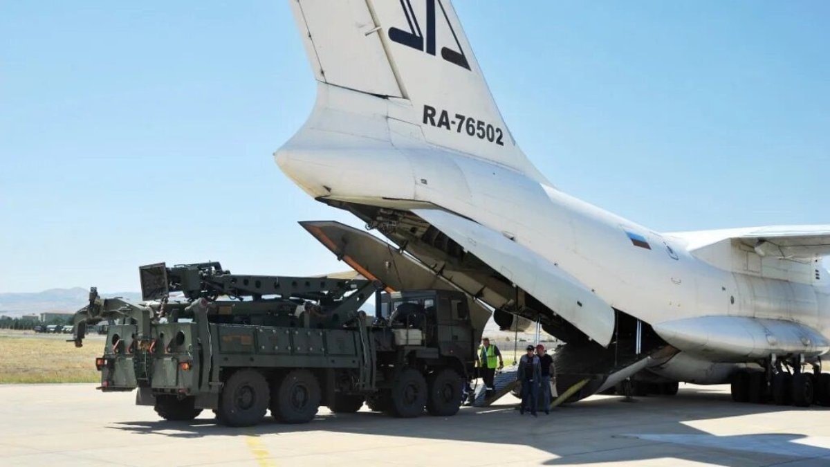 ABD basını: Türkiye, S-400’leri BAE’ye devretmek için resmi görüşmelere başladı